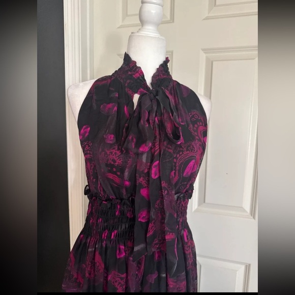 Diane Von Furstenberg Sevilla Sleeveless Silk Tiered Ruffle Tie Neck Dress
Sz 8 - Picture 5 of 12